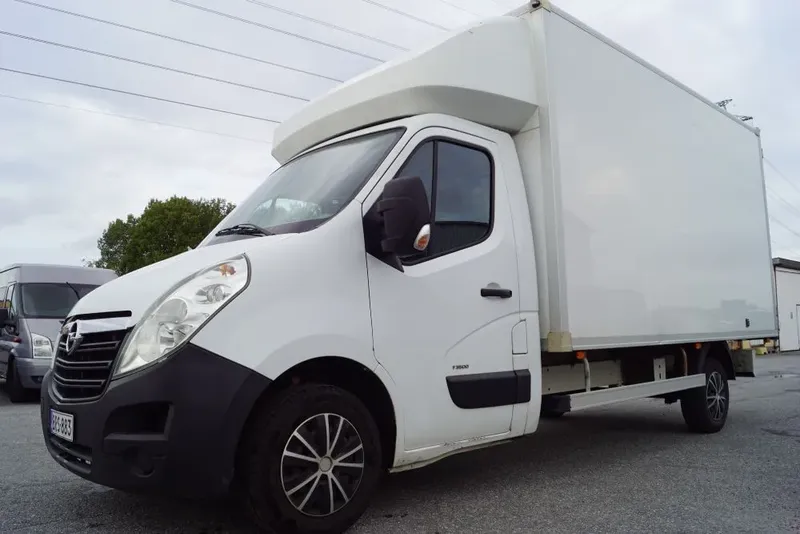 Pakettiauto Opel Movano 20 m³ – vuokralla MS-Vuokraukselta Lappeenrannassa