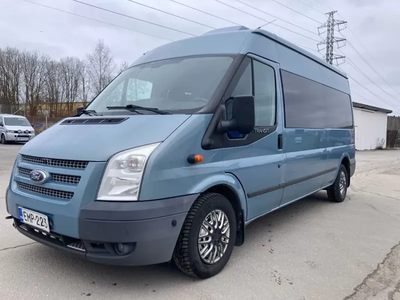 Pikkubussi Ford Transit 1+8 – vuokralla MS-Vuokraukselta Lappeenrannassa