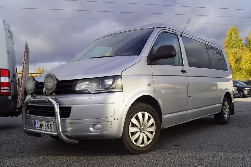 Pikkubussi VW Transporter Kombi 1+8 – vuokralla MS-Vuokraukselta Lappeenrannassa