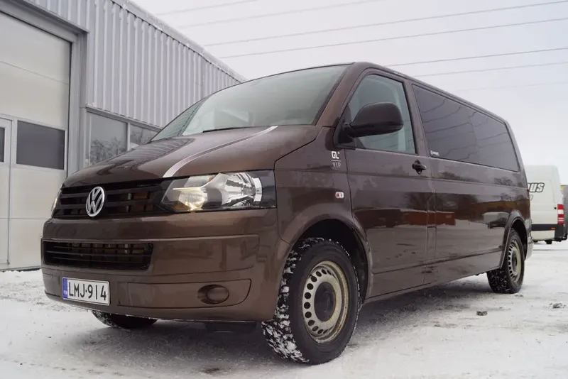 Pikkubussi VW Transporter Kombi 1+8 – vuokralla MS-Vuokraukselta Lappeenrannassa